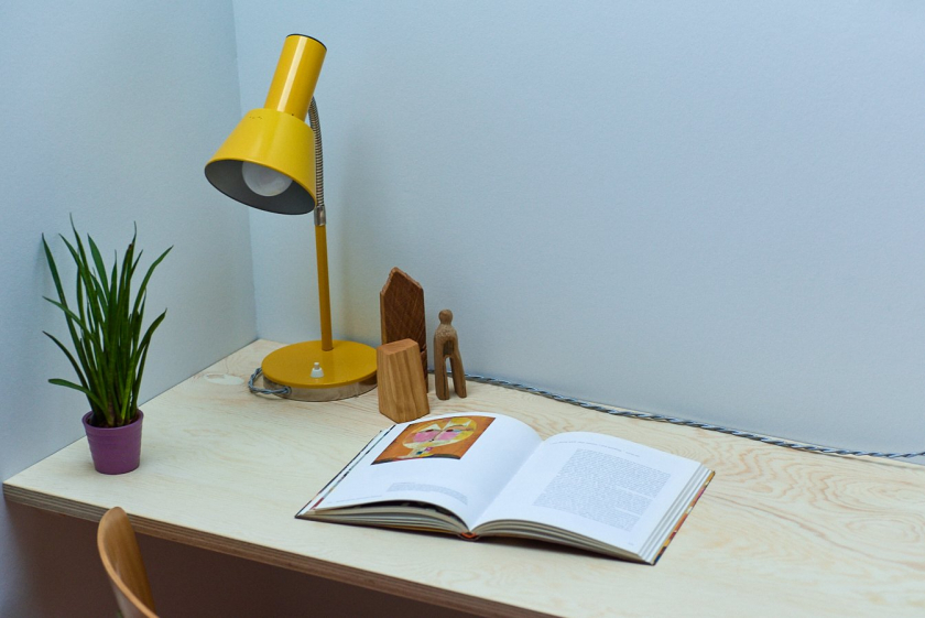 Lâmpada para lâmpada de mesa: Um acessório importante em qualquer interior (mais de 160 fotos para o banheiro, cozinha, sala de estar)