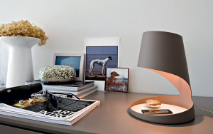 Lâmpada para lâmpada de mesa: Um acessório importante em qualquer interior (mais de 160 fotos para o banheiro, cozinha, sala de estar)