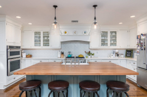 Iluminação adequada na cozinha: Opções modernas para um design aconchegante (mais de 155 fotos)
