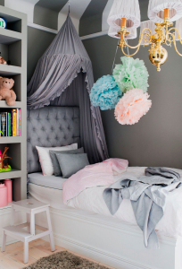 Design de cama de luxo com um dossel para o conforto romântico. 160+ (Fotos) para quartos para adultos e crianças (+ Avaliações)