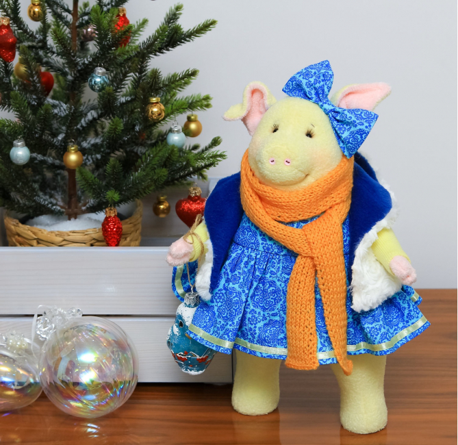 Um presente sob a árvore de Natal com as próprias mãos
