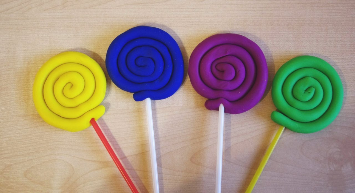 Guloseimas multicoloridas, mas não comestíveis