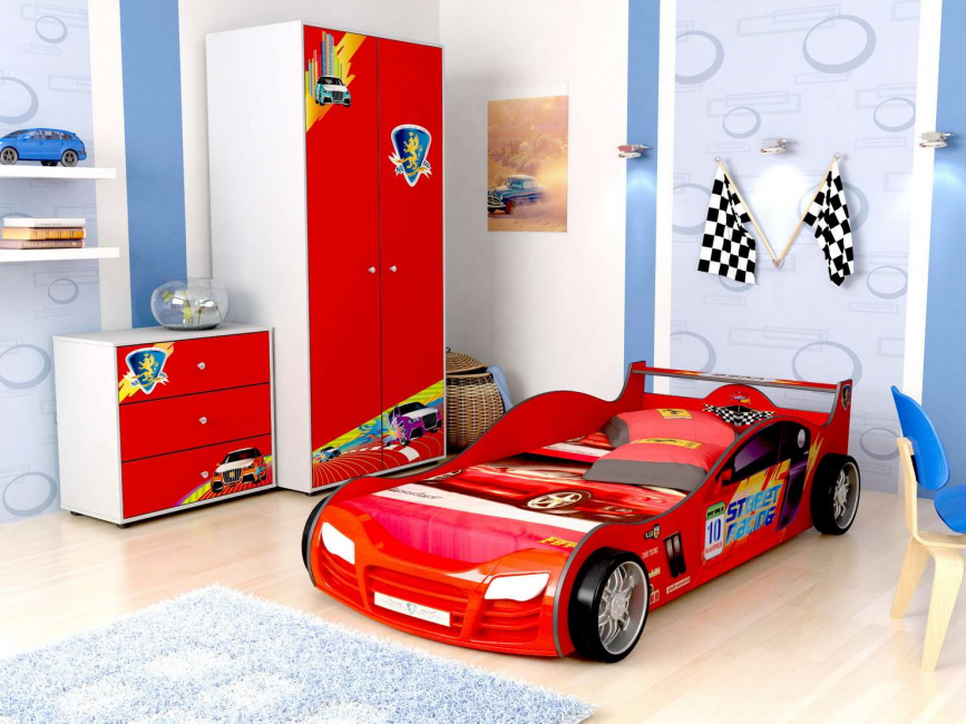 Carro bonito e brilhante - o sonho de seu filho
