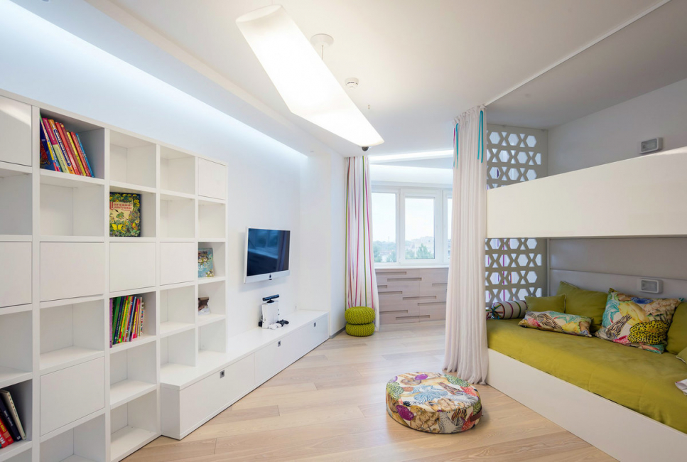 Decorar um quarto de criança branco não é apenas fácil, mas também muito interessante.
