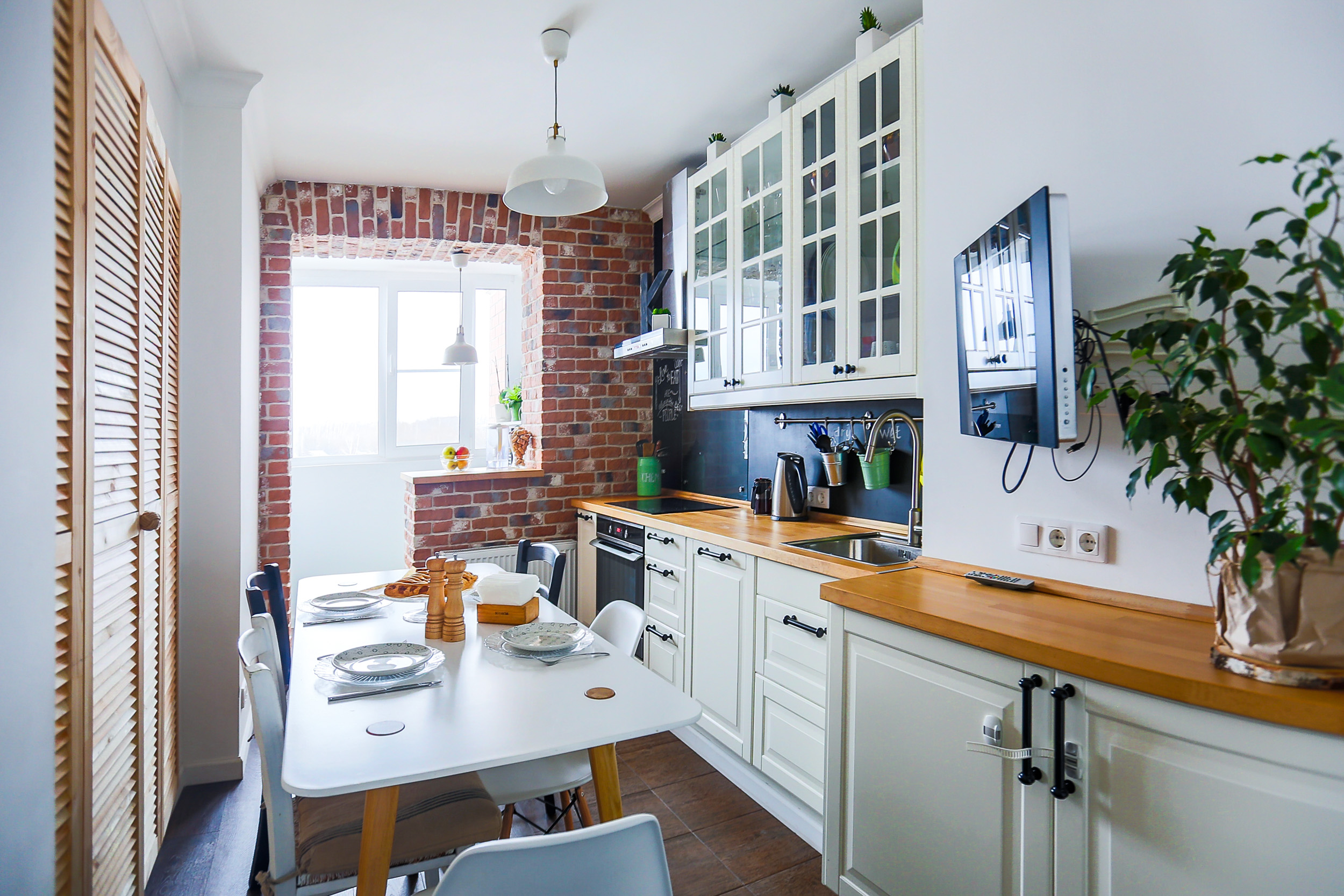 Cozinha combinada com loggia: maneiras reais de usar o local com sabedoria. Design de interiores não chato (mais de 120 fotos)