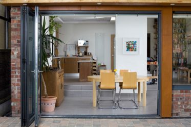 Idéias de design de cozinha em uma casa particular: mais de 130 fotos e opções de layout