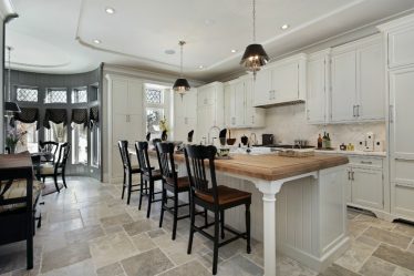 Idéias de design de cozinha em uma casa particular: mais de 130 fotos e opções de layout