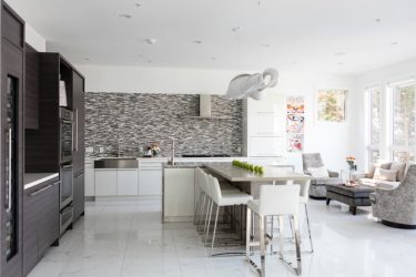 Idéias de design de cozinha em uma casa particular: mais de 130 fotos e opções de layout