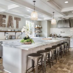 Idéias de design de cozinha em uma casa particular: mais de 130 fotos e opções de layout