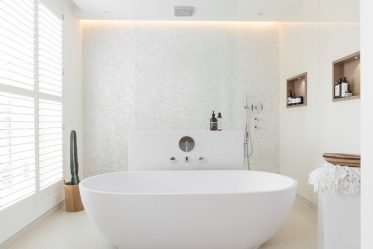Azulejo branco - Criando um design espetacular. 300+ (foto) Acabamentos interiores
