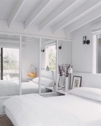 Quarto de design em estilo moderno (125 + fotos) - Cortinas brancas / papel de parede / guarda-roupa. Como não exagerar com uma escolha?