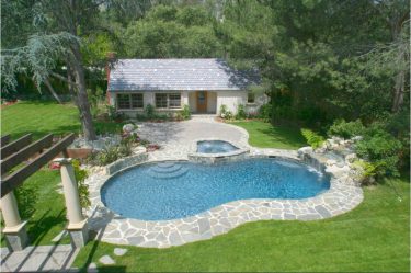 Como fazer uma piscina na casa de campo As mãos (mais de 165 fotos)? Frame, indoor, concrete - Qual é o melhor?