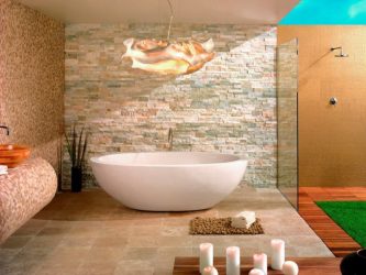 Decoração de casa de banho com pedra artificial: lavatório, bancada, prateleiras. Recursos de uso de material
