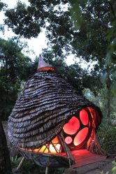 Como fazer uma casa confiável e bonita para crianças de madeira com as próprias mãos? 185+ (Fotos) Projetos para dar