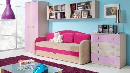 Projetar um quarto de crianças com um sofá macio: como e onde devo colocá-lo?