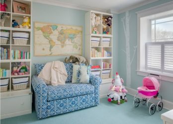 Projetar um quarto de crianças com um sofá macio: como e onde devo colocá-lo?