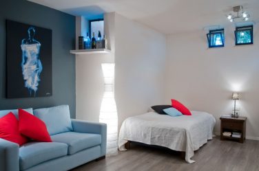 Projetar um quarto de crianças com um sofá macio: como e onde devo colocá-lo?