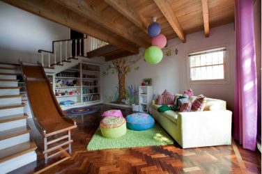 Projetar um quarto de crianças com um sofá macio: como e onde devo colocá-lo?