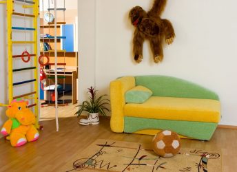 Projetar um quarto de crianças com um sofá macio: como e onde devo colocá-lo?