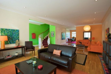 O design interior da moradia em estilo moderno: 155+ (foto) projetos para a sala de estar, cozinha, pátio