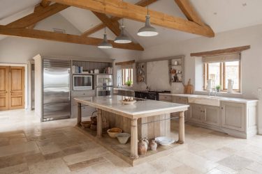 Como fazer uma cozinha de madeira As mãos (mais de 210 fotos): Escolhendo móveis para design elegante
