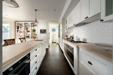 Como fazer uma cozinha de madeira As mãos (mais de 210 fotos): Escolhendo móveis para design elegante