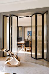 Portas com inserções de vidro: 180+ (foto) opções de plástico, madeira e alumínio (entrada, interior, cupê)