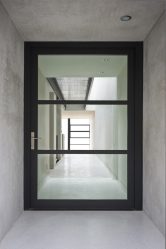 Portas com inserções de vidro: 180+ (foto) opções de plástico, madeira e alumínio (entrada, interior, cupê)