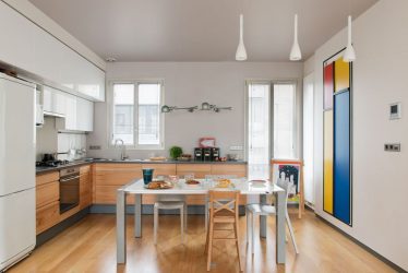 Portas com inserções de vidro: 180+ (foto) opções de plástico, madeira e alumínio (entrada, interior, cupê)