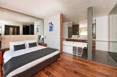 Portas com inserções de vidro: 180+ (foto) opções de plástico, madeira e alumínio (entrada, interior, cupê)