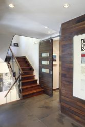 Portas com inserções de vidro: 180+ (foto) opções de plástico, madeira e alumínio (entrada, interior, cupê)