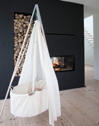 Fazemos o interior em preto: Cortinas / Papel de Parede / Teto (185 + Foto). Acento brilhante de seu design