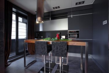 Fazemos o interior em preto: Cortinas / Papel de Parede / Teto (185 + Foto). Acento brilhante de seu design