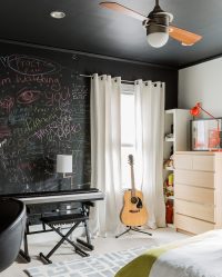 Fazemos o interior em preto: Cortinas / Papel de Parede / Teto (185 + Foto). Acento brilhante de seu design