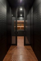 Fazemos o interior em preto: Cortinas / Papel de Parede / Teto (185 + Foto). Acento brilhante de seu design
