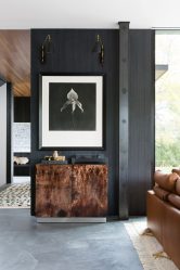 Fazemos o interior em preto: Cortinas / Papel de Parede / Teto (185 + Foto). Acento brilhante de seu design