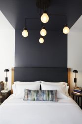 Fazemos o interior em preto: Cortinas / Papel de Parede / Teto (185 + Foto). Acento brilhante de seu design