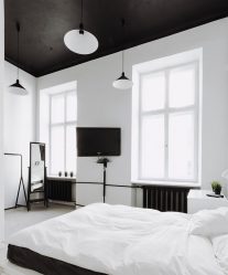 Fazemos o interior em preto: Cortinas / Papel de Parede / Teto (185 + Foto). Acento brilhante de seu design