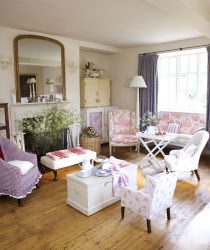 O interior da sala de estar no estilo da Provence - o charme da França em sua casa (mais de 170 fotos)