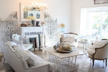 O interior da sala de estar no estilo da Provence - o charme da França em sua casa (mais de 170 fotos)