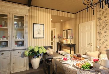 O interior da sala de estar no estilo da Provence - o charme da França em sua casa (mais de 170 fotos)