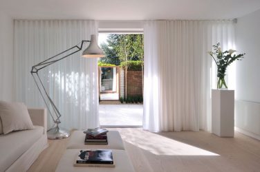 O design da sala de estar na cor da neve branca - criando obras-primas de elite 135+ Fotos de soluções de estilo real no interior