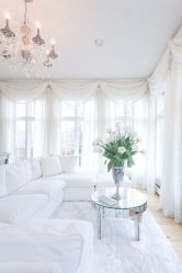 O design da sala de estar na cor da neve branca - criando obras-primas de elite 135+ Fotos de soluções de estilo real no interior