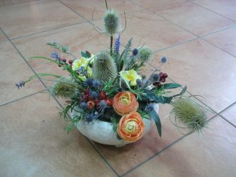 Flores artificiais para interiores de casa: Beleza por muitos anos (bouquets, composições, ekibany)