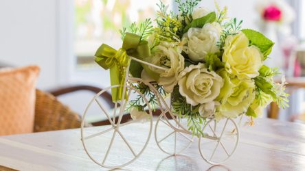 Flores artificiais para interiores de casa: Beleza por muitos anos (bouquets, composições, ekibany)