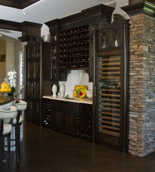 Pedra decorativa na cozinha - 130 opções de design para belos desenhos