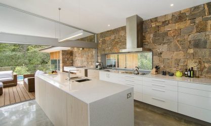 Pedra decorativa na cozinha - 130 opções de design para belos desenhos