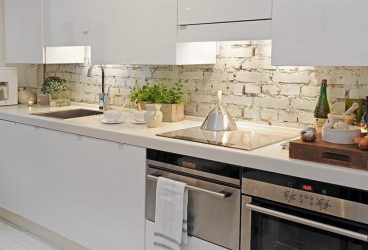 Pedra decorativa na cozinha - 130 opções de design para belos desenhos