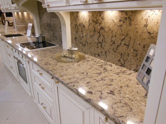 Pedra decorativa na cozinha - 130 opções de design para belos desenhos