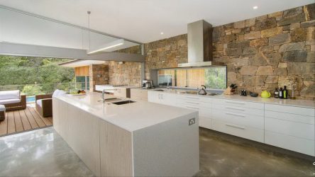 Pedra decorativa na cozinha - 130 opções de design para belos desenhos